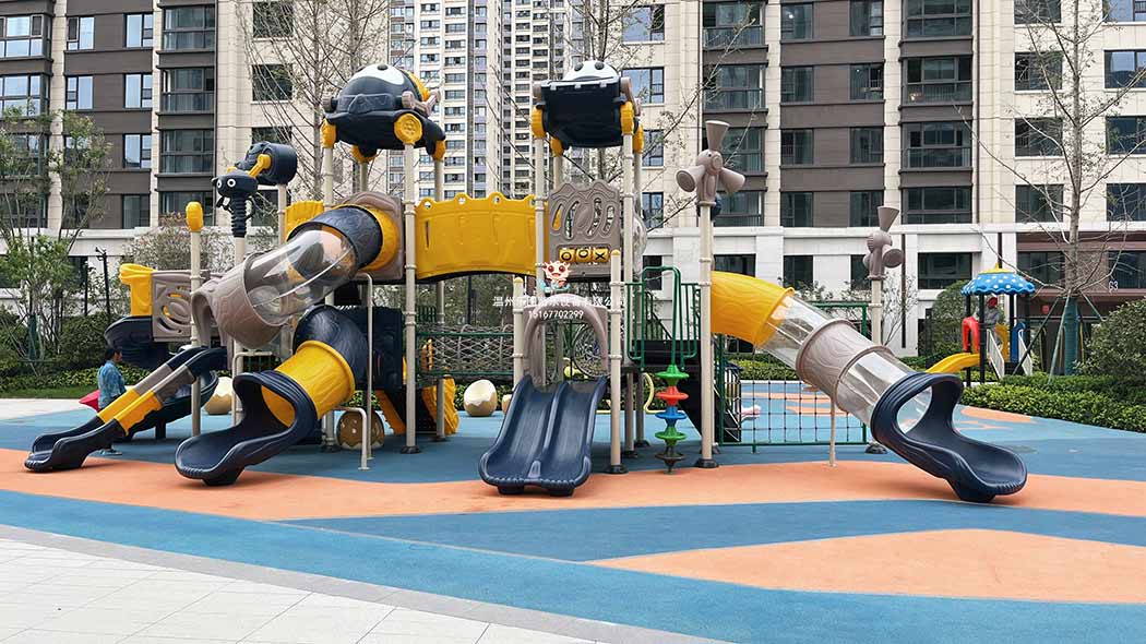 游樂設(shè)備呈現(xiàn)