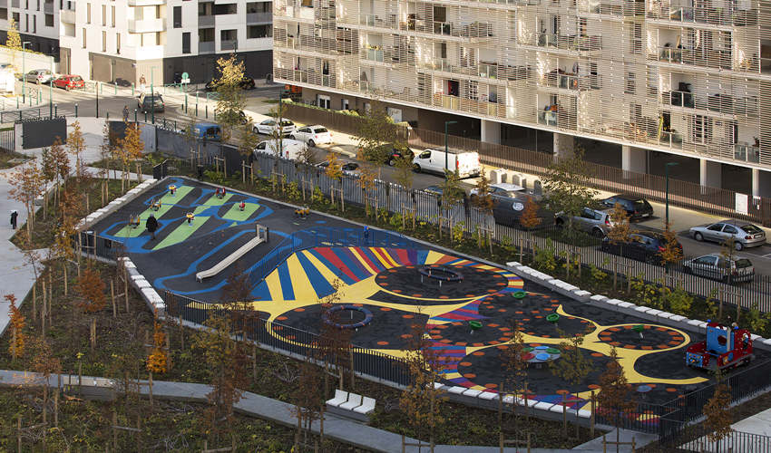 選擇無動力游樂設(shè)備應(yīng)該注意什么？