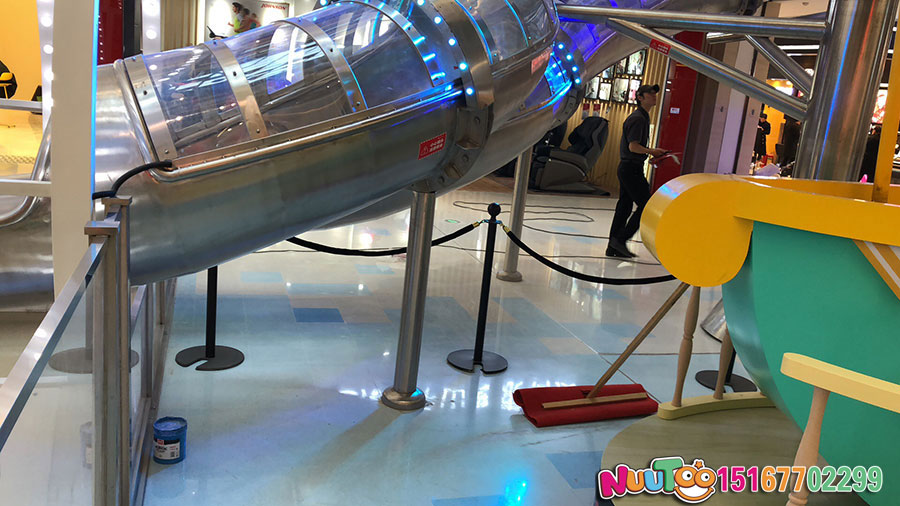 不銹鋼滑梯快速發(fā)展帶來了什么？引領游樂設備新標桿