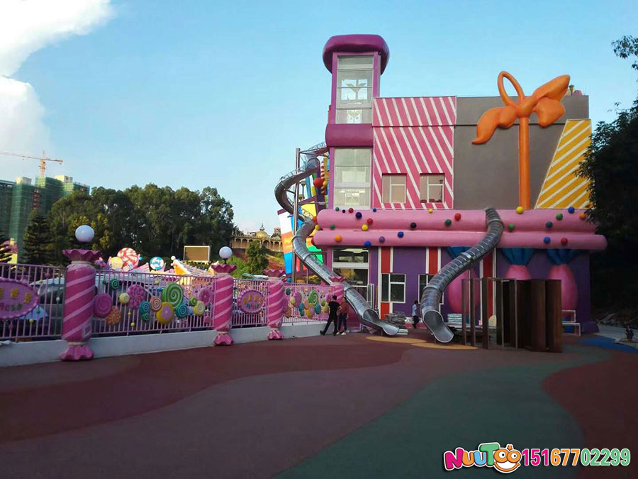 不銹鋼滑梯相對傳統(tǒng)滑梯的優(yōu)勢有哪些？要注意到現(xiàn)實(shí)問題