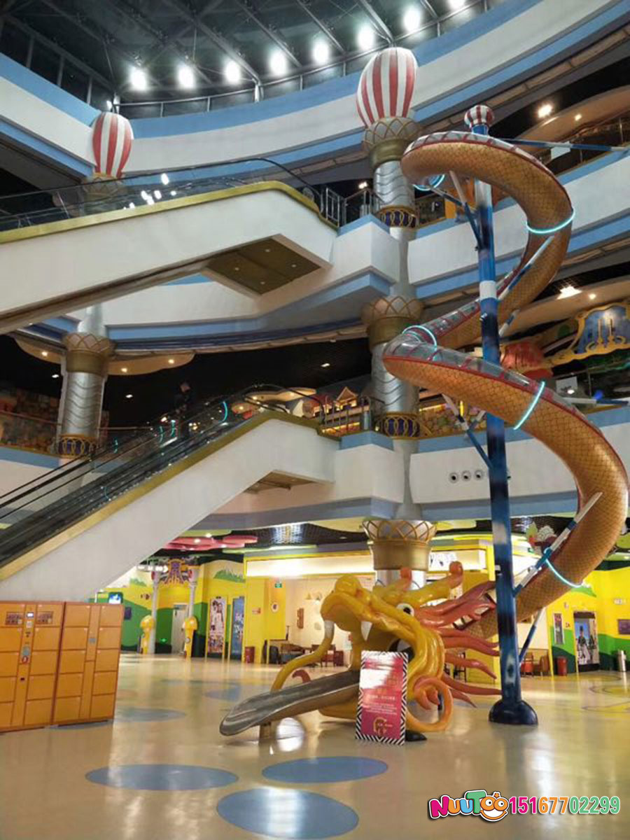 不銹鋼滑梯為何能這么受大家歡迎？因?yàn)樗泻芏鄡?yōu)點(diǎn)