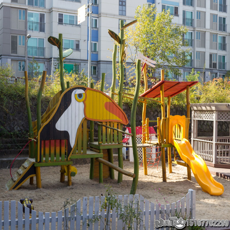 組合滑梯和不銹鋼滑梯各自的優(yōu)點