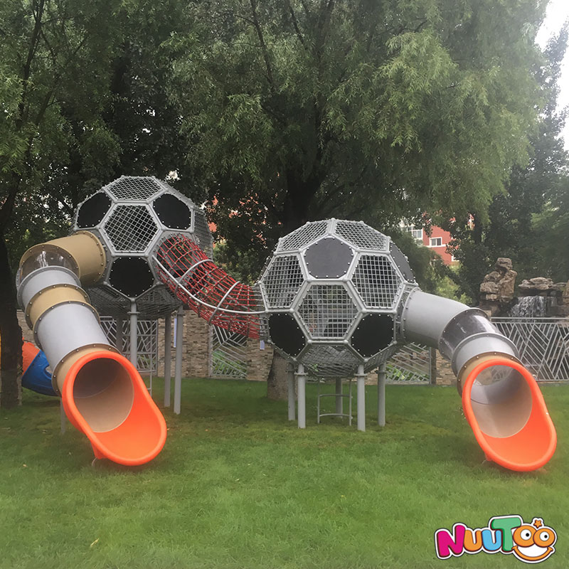 安全室外游樂滑梯突顯市場？