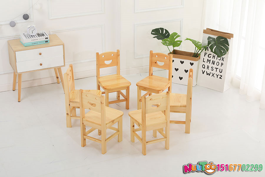 幼兒園桌椅及課桌椅功能尺寸標(biāo)準(zhǔn)是什么？要對(duì)尺寸格外了解