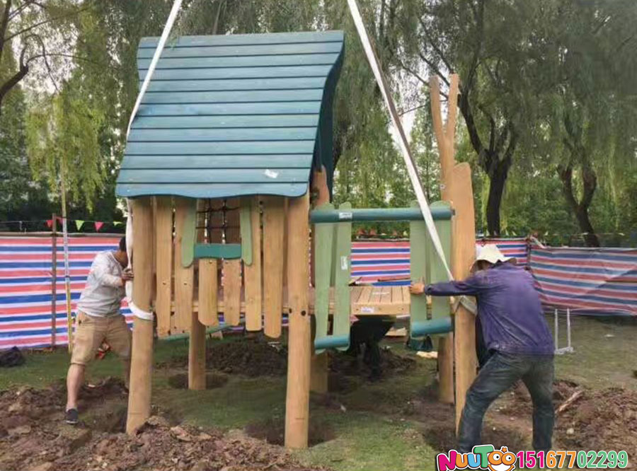 木質(zhì)游樂設(shè)備經(jīng)得住日曬雨淋嗎？